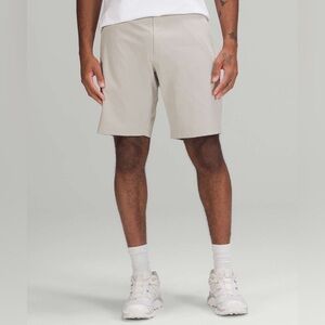 Lululemon Commission Classic-Fit Short 9" *Warpstreme
